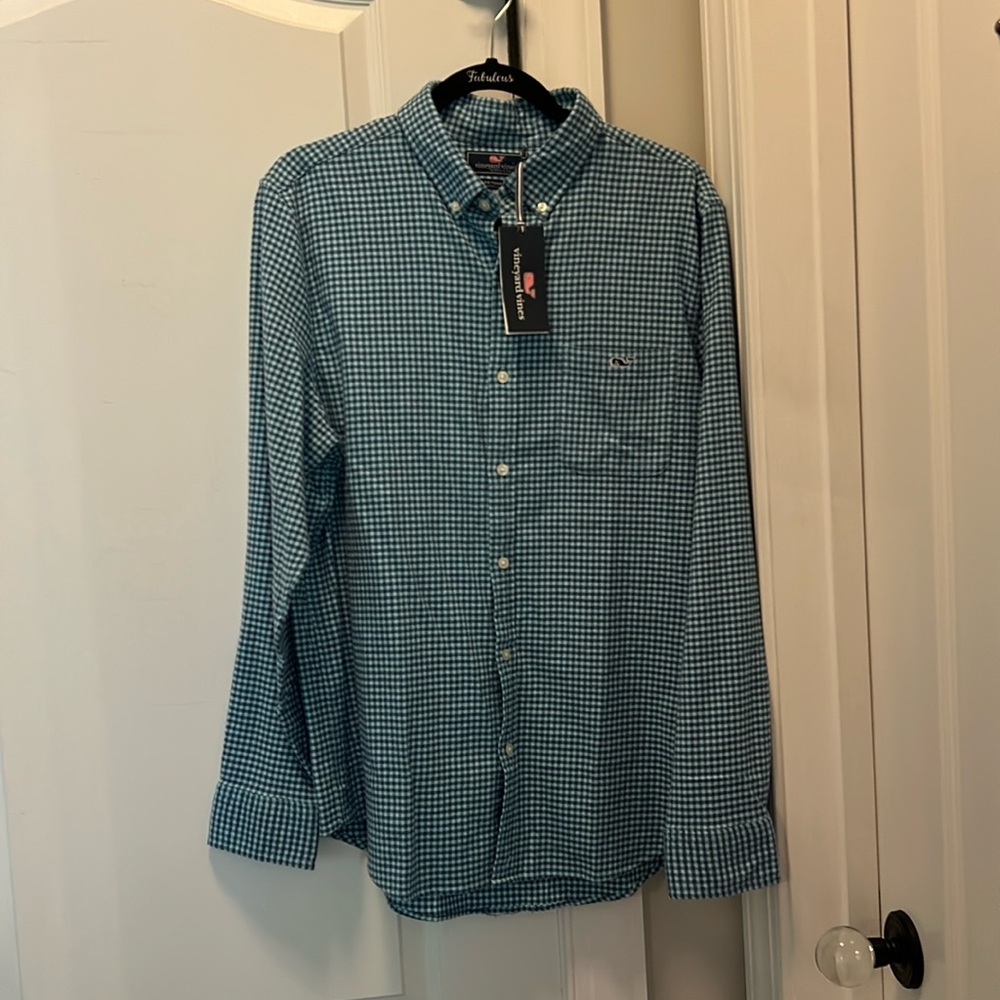 NWT Vineyard Vines Tucker shirt